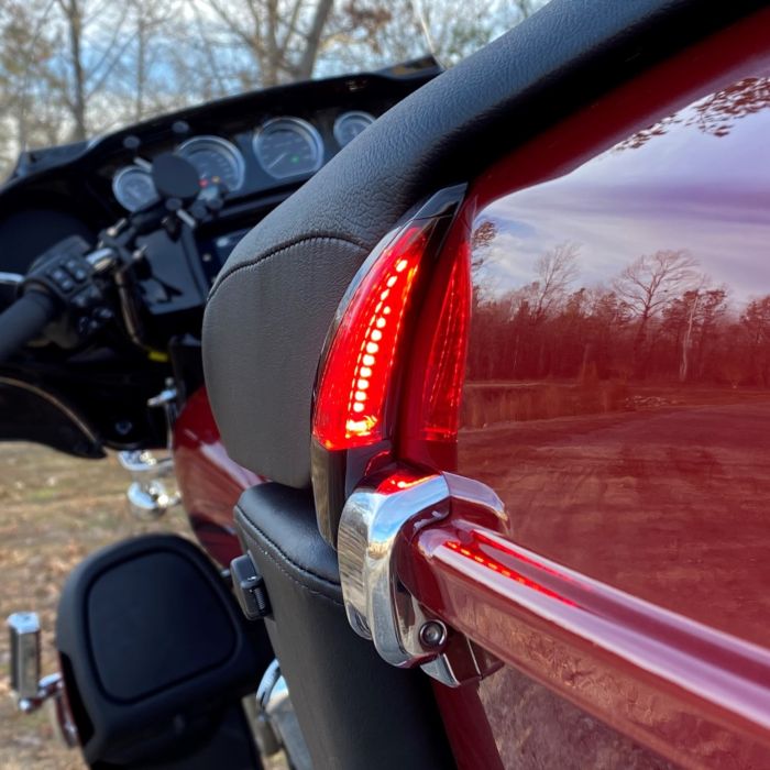 Auxiliary Side Light for Tour-Pak® with Sequential Turn Signals