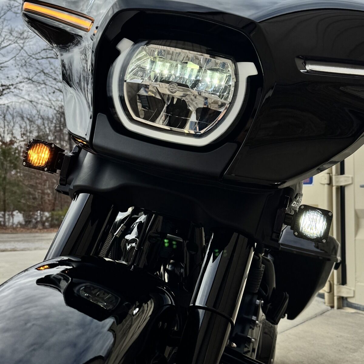 Shark Demon® LED Front Turn Signals for 2023-2026 Street Glide
